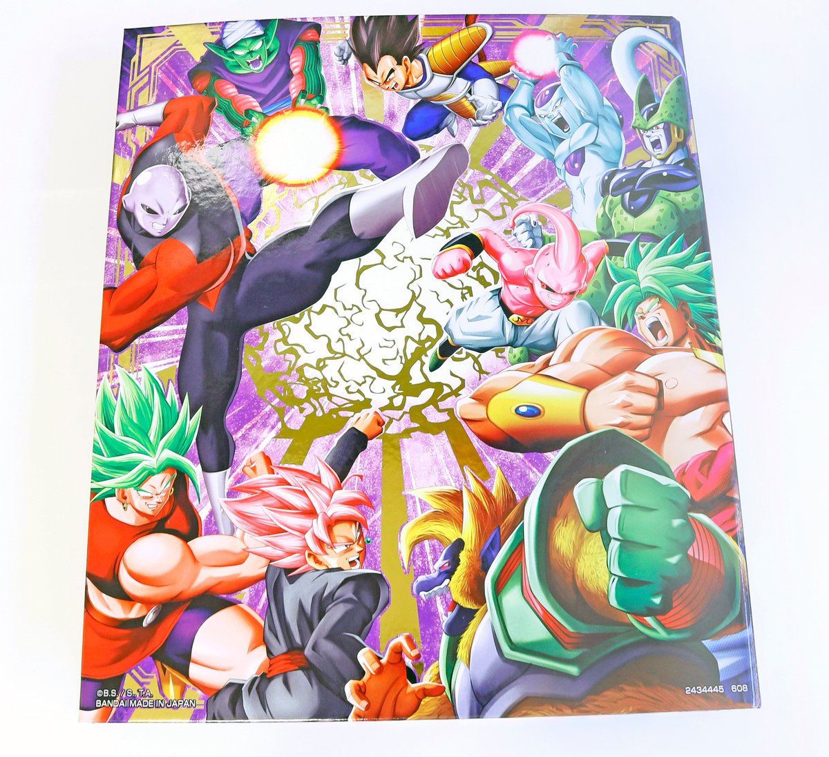 すーぱーかりん 海外版のドラゴンボール 超カードゲーム アルティメットボックスが届いたので開封 セット内容は9ポケットバインダー リフィル 仕切り カード150枚 外箱がストレージボックスにもなるし 仕切りのイラストも超かっこいい 詳しくは動画