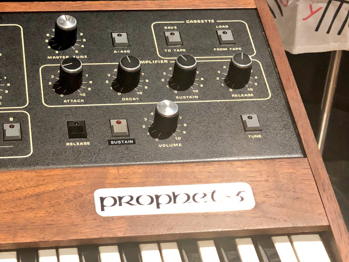 展示してあった、坂本龍一氏が1983年のYMO散開ライブで使用した現物の