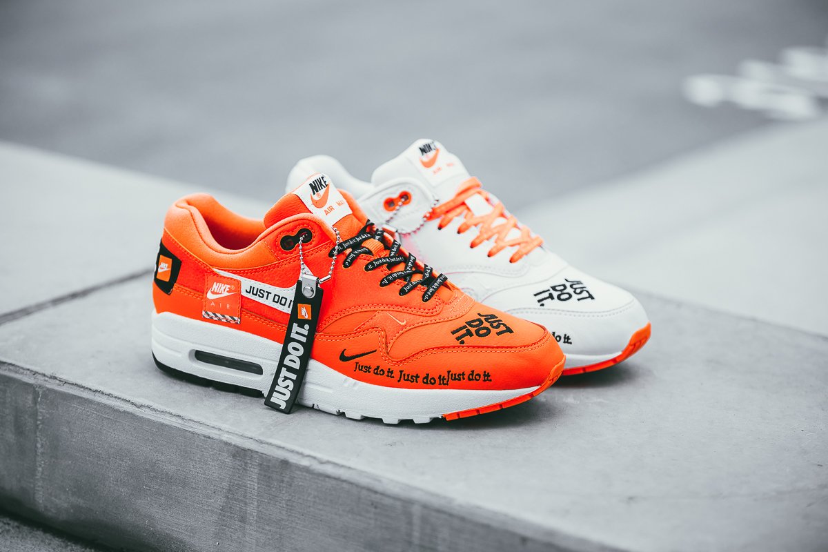 nike air max one just do it