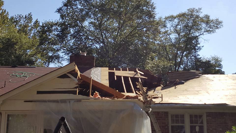 FasTrackRestore's tweet image. #StormDamageRepair? Fastrack can help! Call 803-722-6394 bitly.com/frestore #ColumbiaSC #Remodeling #ColaBuilders  #BuildingContractors