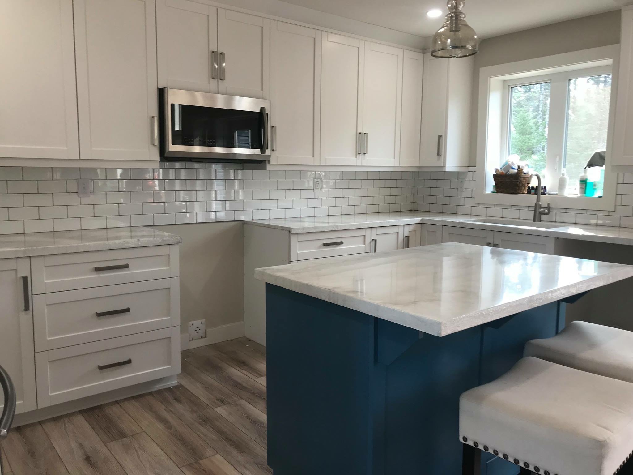 Krista Pippy On Twitter Today S Kitchen Features Benjamin Moore Cloud White Shaker Style Doors Philipsburg Blue Island And Concrete Countertops By Innovative Surfaces Https T Co 9d3lxhxkz8