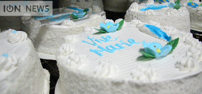 Uzivatel Ion News Na Twitteru Video Quand Le Gateau Marie Rassemble T Co 3c6wm4bskc Uzivatel Ion News Na Twitteru Video Quand Le Gateau Marie Rassemble T Co 3c6wm4bskc
