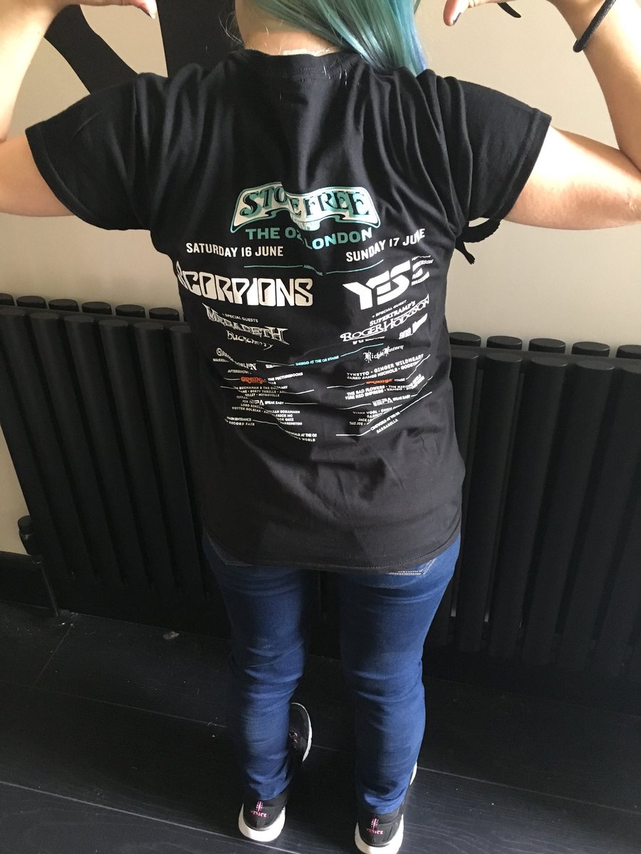 retro_mikes's tweet photo. A very happy daughter. Thank you @kilmanjarolive and a massive apology for being impatient. #keptpromise #stonefree #megadeth #veryhappydaughter https://t.co/zsl9EqEKIy