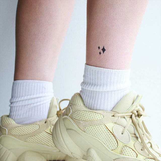 COMMENT an emoji of a tattoo we should create ✨✨✨
▪ #inkboxlove #inkbox #tinytattoo #ankletattoo ift.tt/2vJv6ma