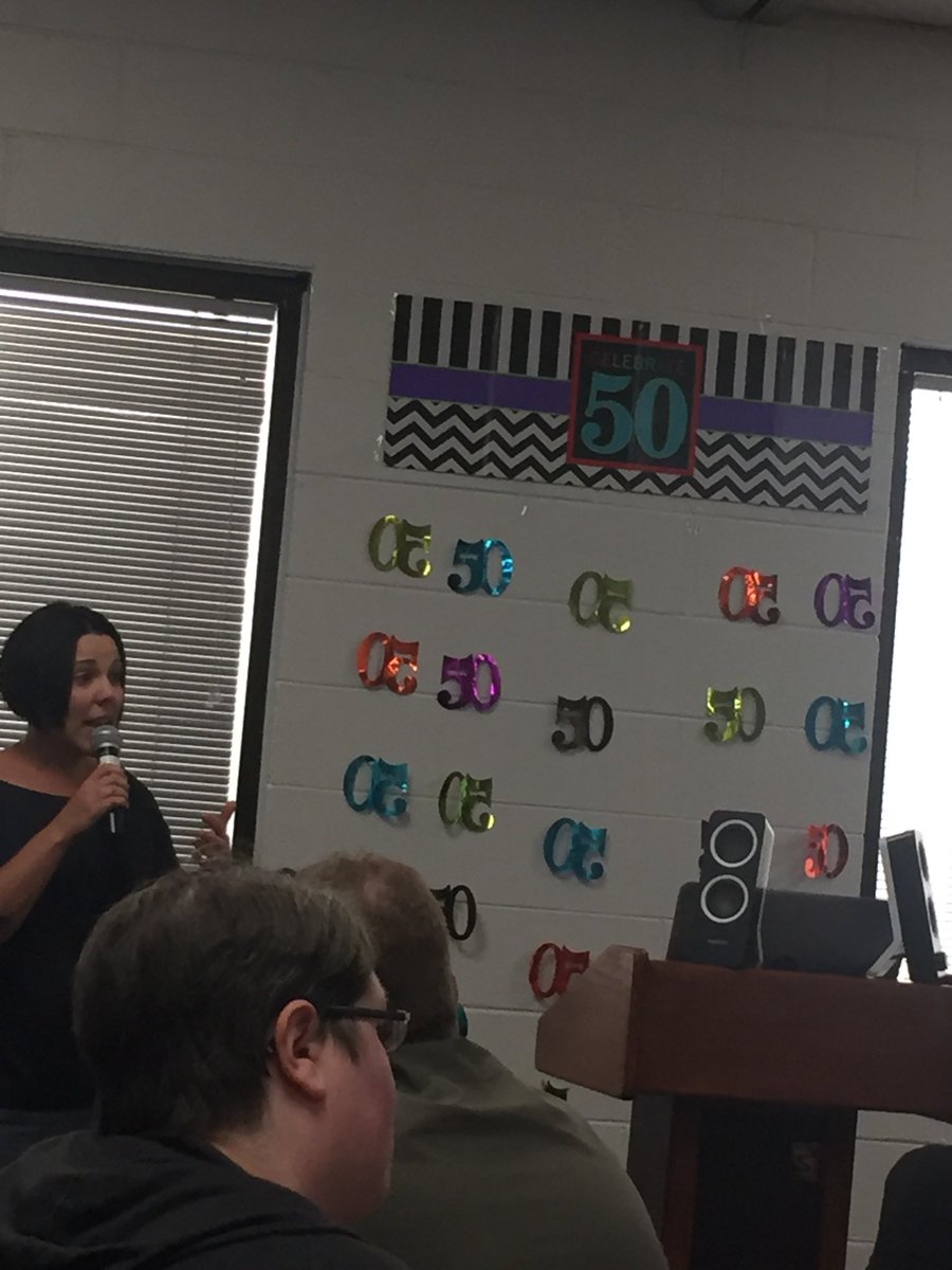 KBinardcarlson's tweet image. Jana Schwartz sharing student success updates at the ⁦@frcc⁩ BCC welcome back breakfast!  #makingconnection
