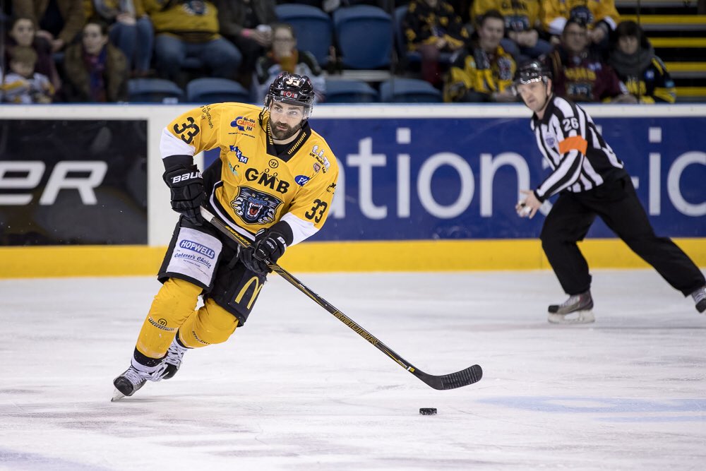 HigherHockey's tweet photo. After spending the last two seasons with the EIHL’s Nottingham Panthers, defenseman Dan Spang has joined Löwen Frankfurt (@loewenfrankfurt) in Germany’s DEL2. 🇩🇪 #HigherHockey 

[📸: @acb_47] https://t.co/blgPut45O4