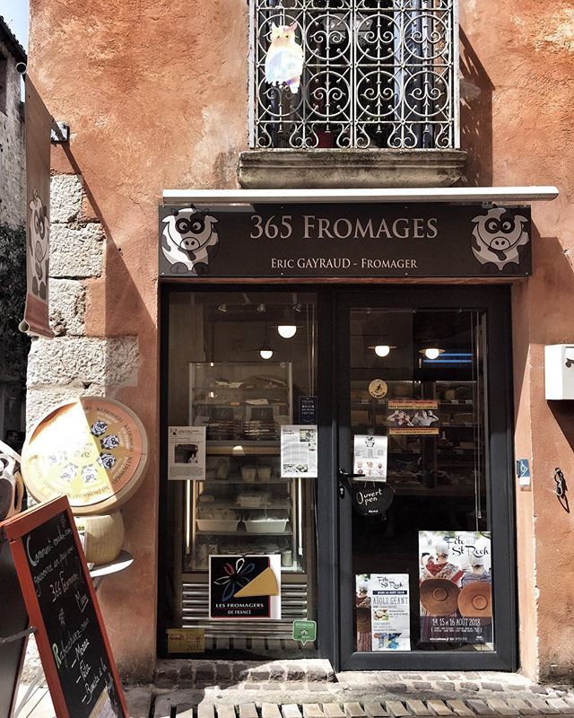gingernchorizo's tweet photo. Cute little cheese shop in the village of Valbonne 🧀
.
.
.
.
.
.
.
#travelphotography #igersfrance #facade #cheese #southoffrance #provence #holidaysinfrance #facadelovers #holidayphotos #familyholiday #travelgram #igersvalbonne #capturethatmoment #l… https://t.co/yYV3ddJzbf https://t.co/Txnq11OGH5