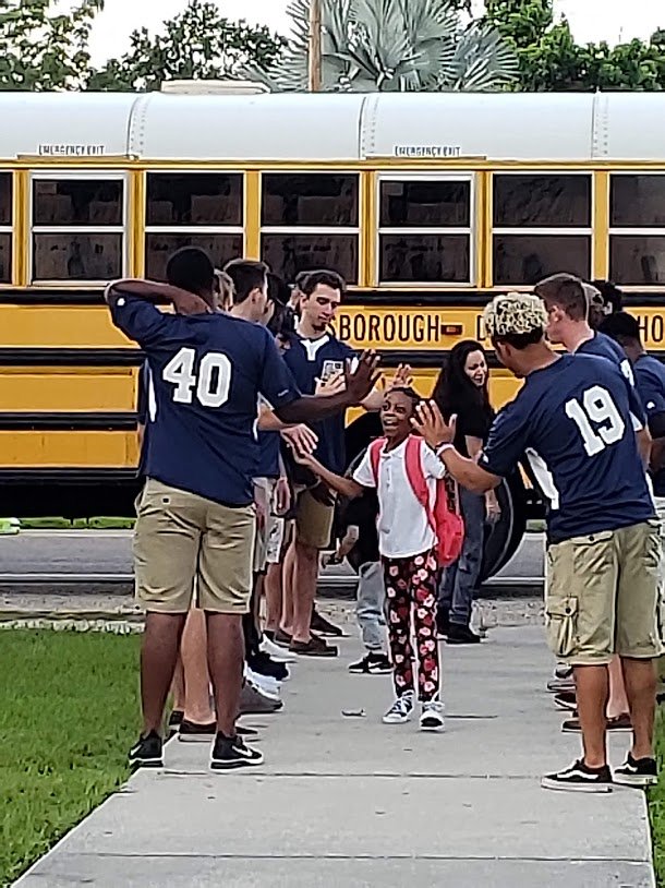 Special thanks to <a href="/BaseballHCC/">HCC Baseball</a> for working the car line and bus ramp this morning <a href="/tampabayblvd/">Tampa Bay Blvd Elem</a> !  High fives and pencils for everyone!