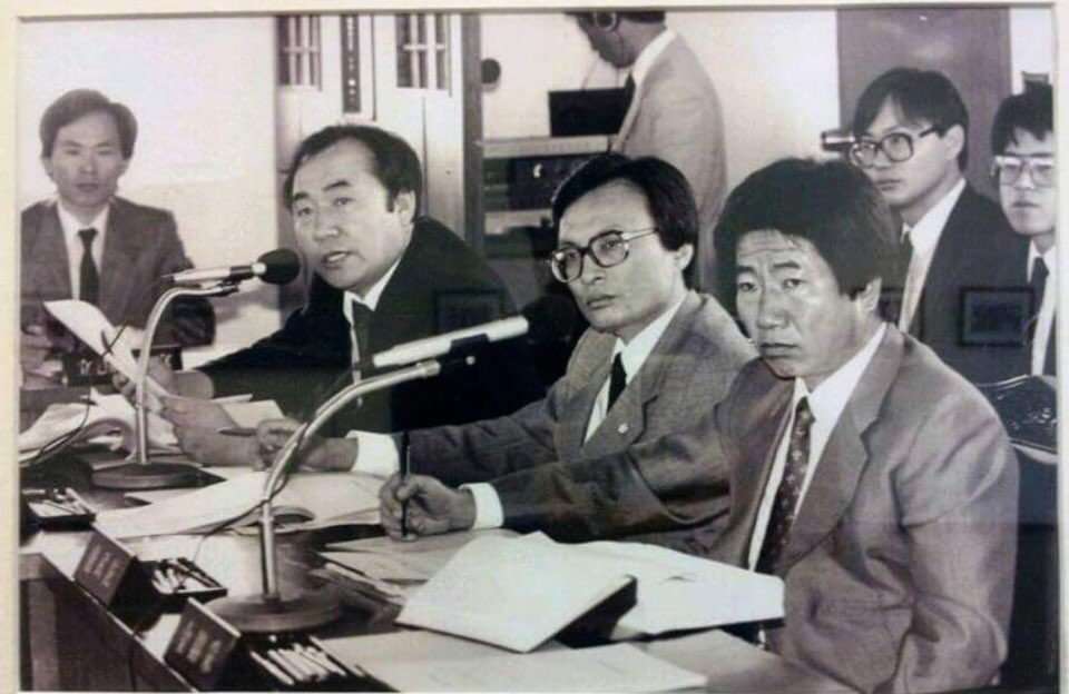 내 인생의 한컷. 88년 13대 초선의원 시절 노동위 3총사. 노무현, 이상수, 이해찬