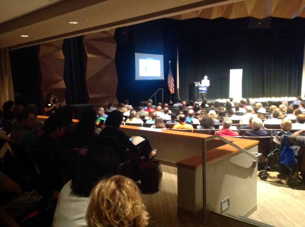 CTEMiami's tweet photo. Student intern Jinming Liu @GolemanGators @NAFMiami Academy of IT shares his summer internship project to 300 CTE educators @MDCPSSTEAM https://t.co/dTgNImj5kq