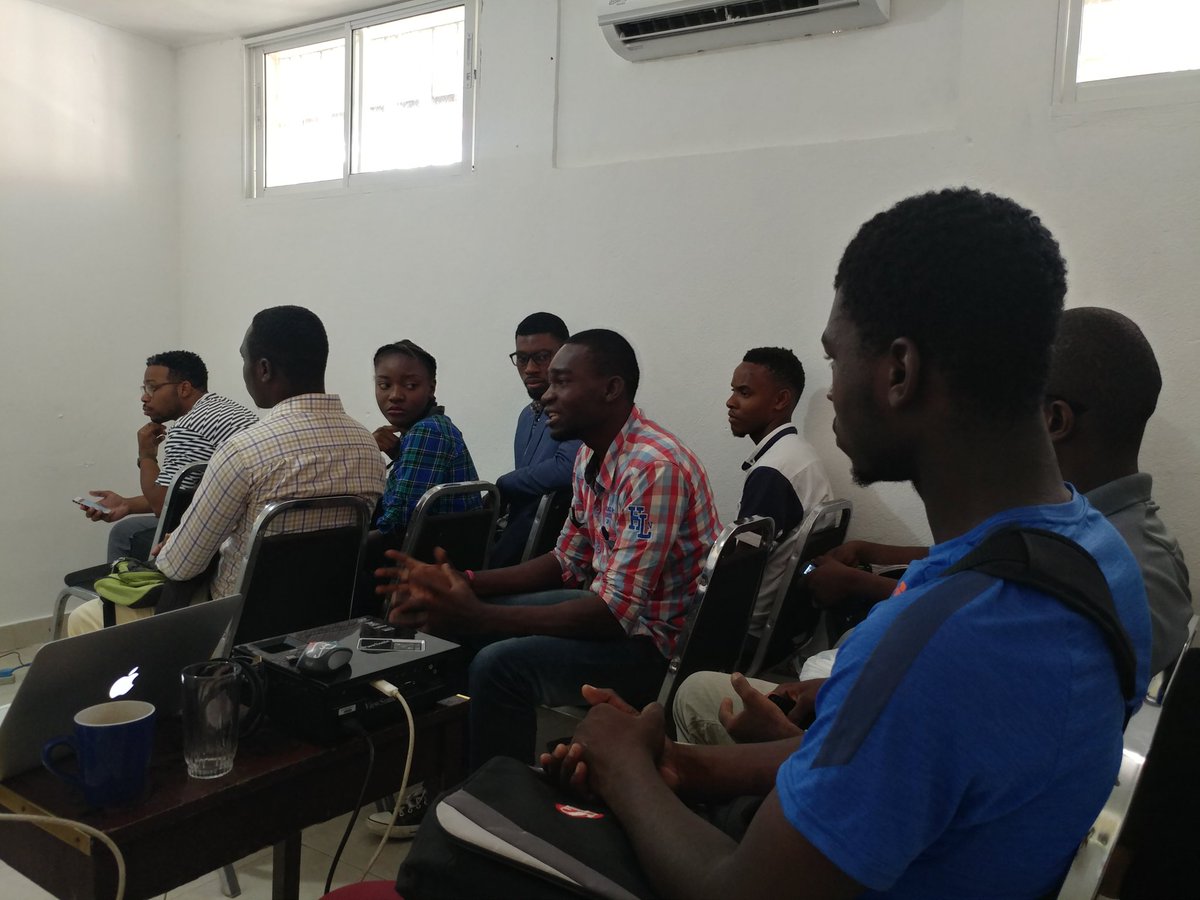 swpaup's tweet photo. First Session for the day! @davidisart presenting Do Day: The International Day of Doing. @impacthubPAP
#PaPSW2018
#startup https://t.co/dJbqBSqbg6