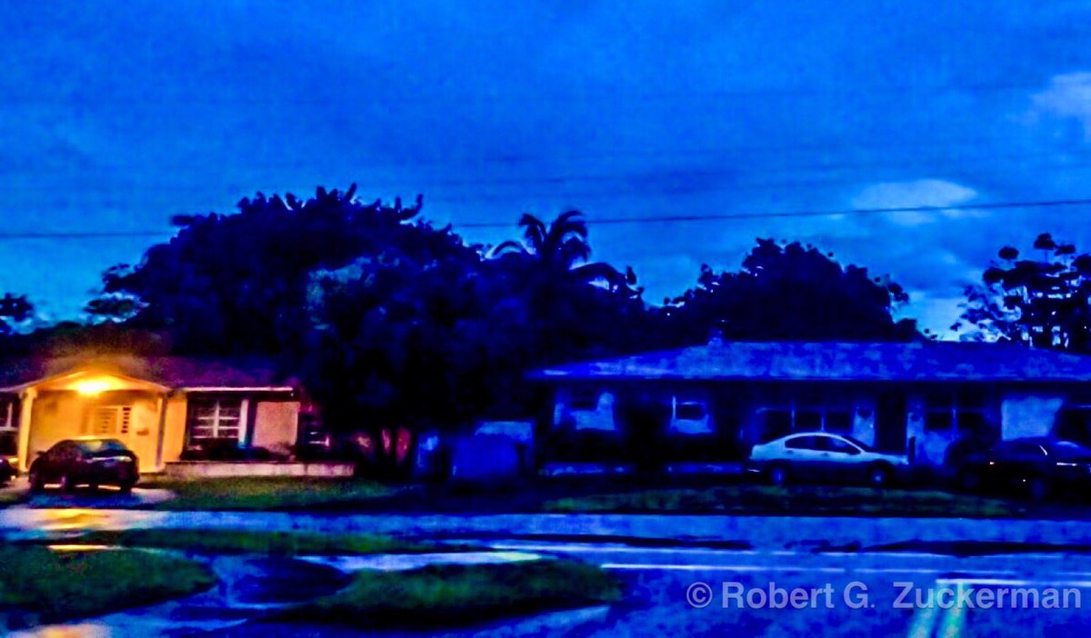 RobZKindsight's tweet photo. #DuskyStopsignRoadPainting by ©RobertGZuckerman.  Robert@robertzuckerman.com https://t.co/6i4nBopNBG