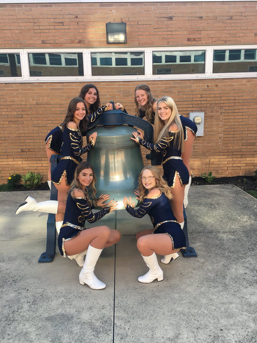 _carly_poe's tweet photo. #seniorstuff https://t.co/1G7phfSBq9