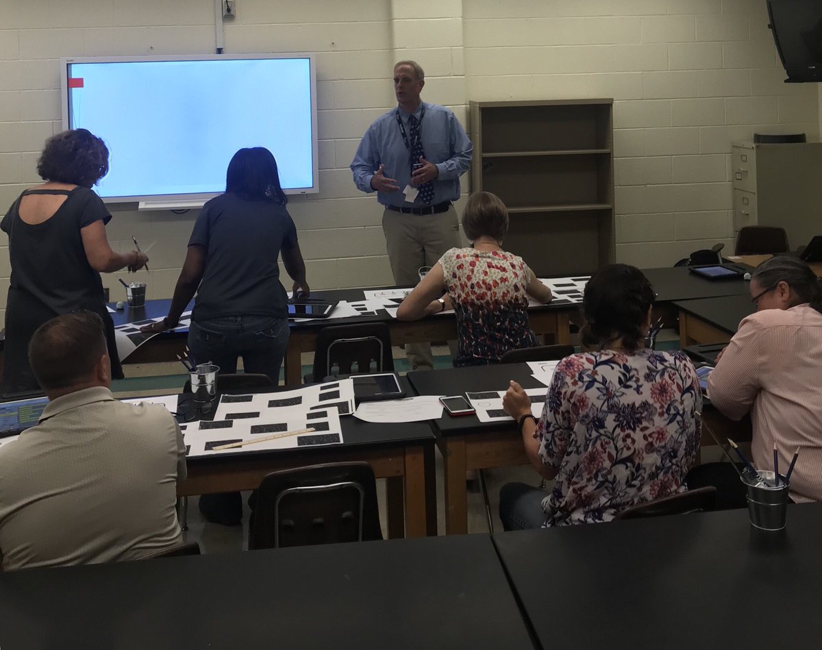 sweat_nancy's tweet photo. Learning Alongside Robots w Kevin Nelhuebel @nnschools iNNovate Technology Conference #STEMrocks #NNPSproud #NNPSiNNovate https://t.co/D28CGb6jHO