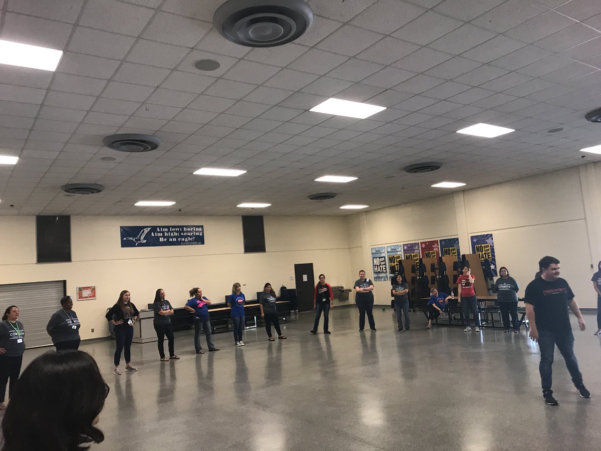 #kaiserkisd #momentsinklein the team that plays together stays togethwr!