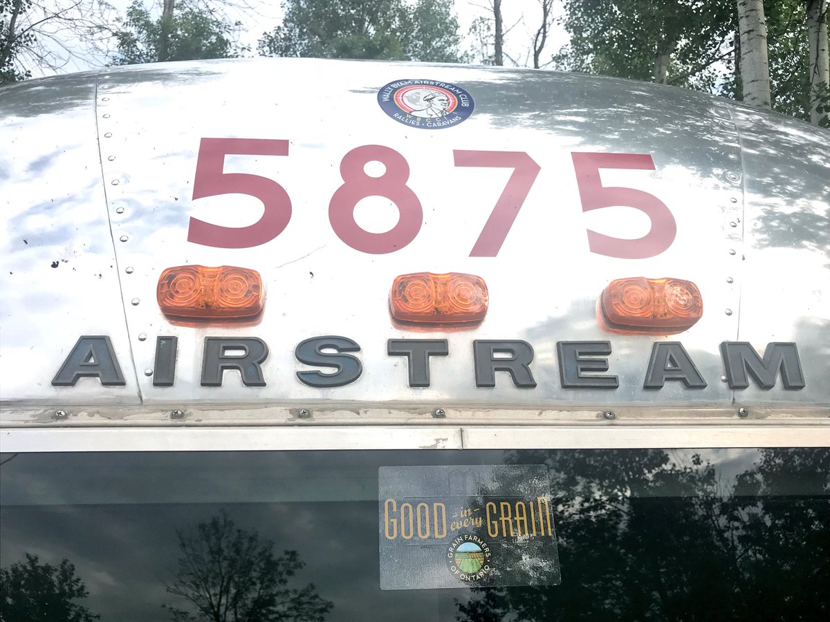 MoeChauvin's tweet photo. @GoddessofGrain Always things to do on the farm. SUPER important to have balance for family health,also for personal well being. We try to get away from the farm to regroup & renew, travel in #vintage #airstream for wkend get always in early summer, wklong vaca morning n late summer #works4us https://t.co/GQXtvRgiOU