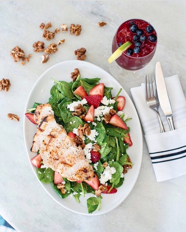 Grilled Chicken Spinach Salad and Blue Maple Mocktail 📷: <a href="/annemariecaruso/">Annemarie</a> / NorthJersey.com #WhiteMapleCafe ift.tt/2B8BKrf