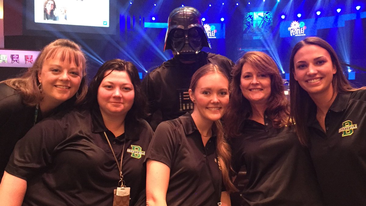 mrscourtneywood's tweet photo. May the force be with Brentfield!!!! #RISDConvocation2018 #RISDconnects #RISDgreatness #BFEbobcats #FirstGrade #PrincipalVader https://t.co/Hnk4aE1pAx