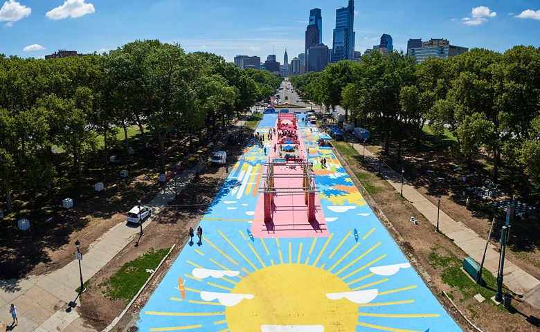 Enjoy the Oval, the extended pedestrian promenade that runs almost half the length of the Parkway,drinks in a tree-shaded beer garden and food truck fare. Special programming this week includes free kickboxing and yoga classes tomorrow!For more info visit theovalphl.org/events/cko-kic…