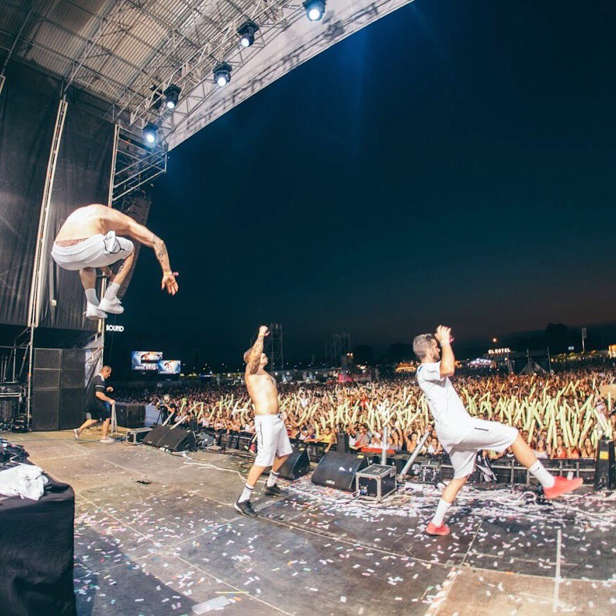 ESTA SEMANA #JALEOELEPHANT:
-Ma14, Cofrentes (Valencia).
-Sa18, Alfarrasí (Valencia).
-Do19, <a href="/LivePuntaUmbria/">LIV Punta Umbría</a> (Huelva).
#spaceelephants foto: <a href="/mikeg_shot/">MIKE-G, Miguel Gómez</a>