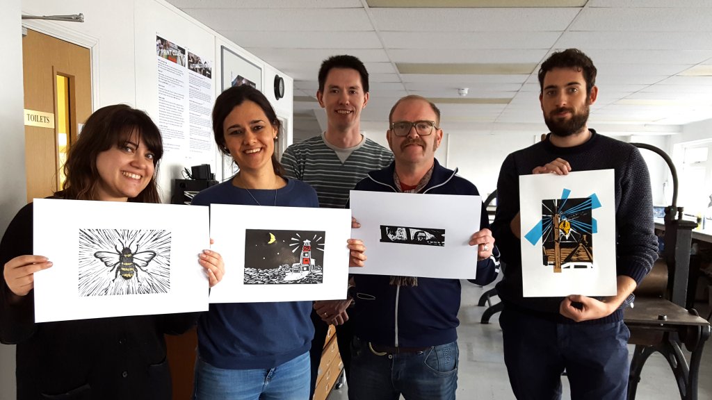 Our next Linocut One-Day Course will take place on Sat 20 October, 10am-5pm.
Come along and explore the art of relief printing, the oldest form of printmaking, with artist <a href="/JulianDaviesArt/">Julian Davies</a>!
bit.ly/2wJmQod
#course #print #printmaking #linocut #thamessidestudios