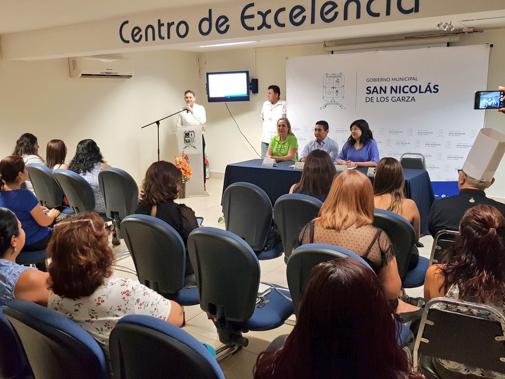 Les comparto imágenes de la entrega de #constancias que recibieron ayer alumnas del #cursodespa que se impartió en las instalaciones de #fomentoeconómico con el objetivo de impulsar el #autoempleo. <a href="/JMastrettaNL/">Juan Mastretta</a> <a href="/metropoli_/">Periódico Metrópoli</a> <a href="/Cicmty/">CIC</a> <a href="/_JaviHdz/">Javier hernandez</a> <a href="/pmnoticiastv/">Pmnoticias.tv</a> <a href="/greg77garcia/">Gregorio García Hdez</a> <a href="/MtyFollow/">MtyFollow®</a>