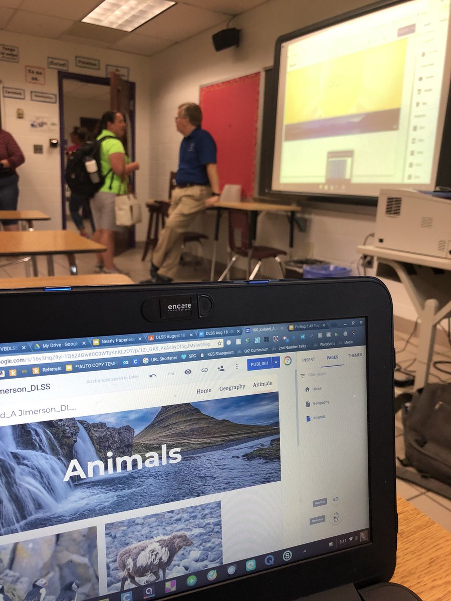 growgritgrace's tweet photo. Another reason to check out #VBDLSS - meeting twitter pals IRL!! @TechCoachLaura 😘 Laura and Kevin blew my mind with ALL I can do making #googlesites with my super 2nd graders. 🤯🤩 @HasherLori @TechWarriorKES #innovatingplay #2ndschat #followthebow🎀 😉 https://t.co/6mOoJrUqMc