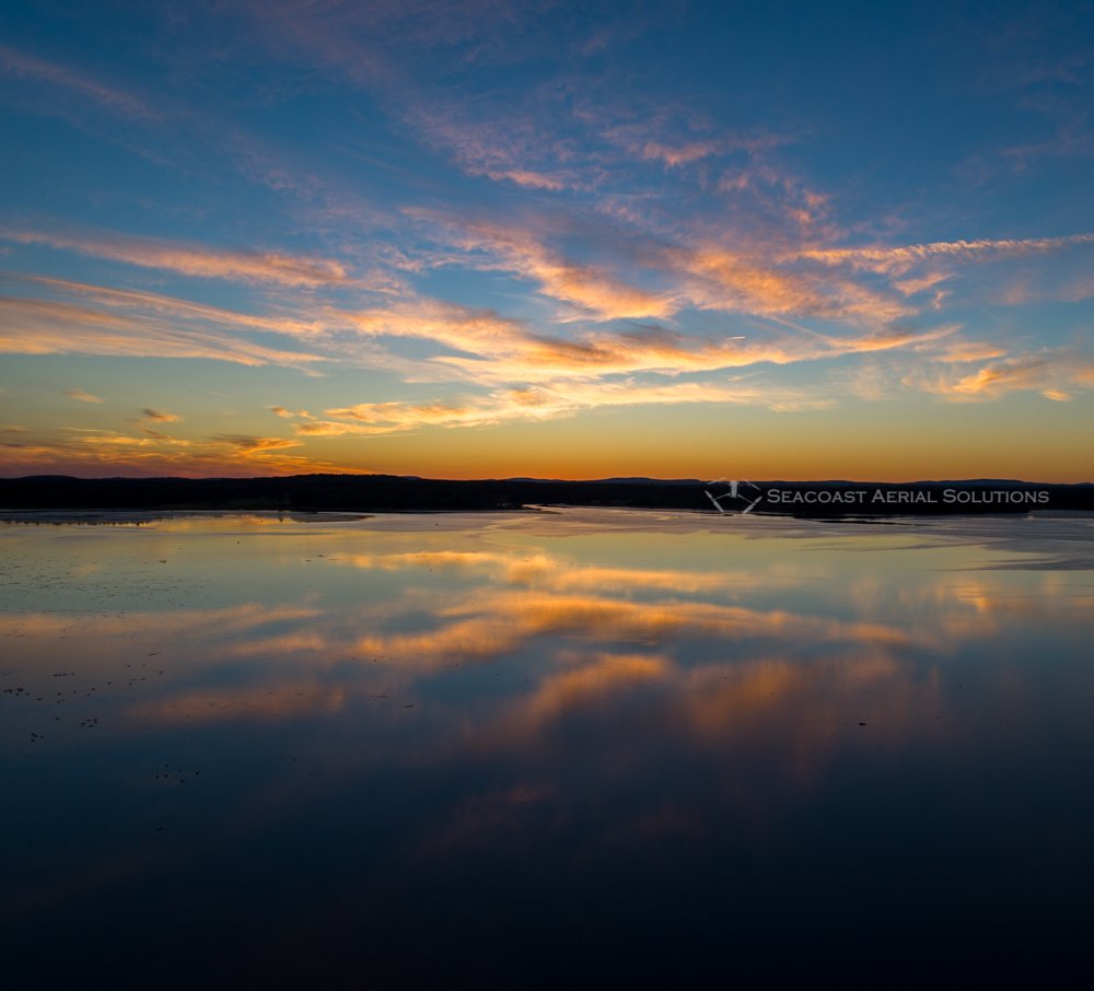 SeacoastAerial's tweet photo. Sunset over the Great Bay in Greenland, NH. It isn't often this still since it is a tidal estuary.
NH is the best :)
.
#drone #sunset #NH #aerialphotography #mapping https://t.co/tbmq09uuWs