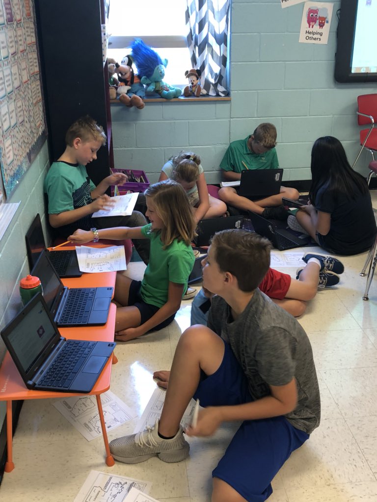 kelleykristy20's tweet photo. We are having fun researching the States and Capitals of the Southeast Region of the United States! 🇺🇸 #5thGradeRockets #GES @gardendaleel https://t.co/n5B1uKOMdw