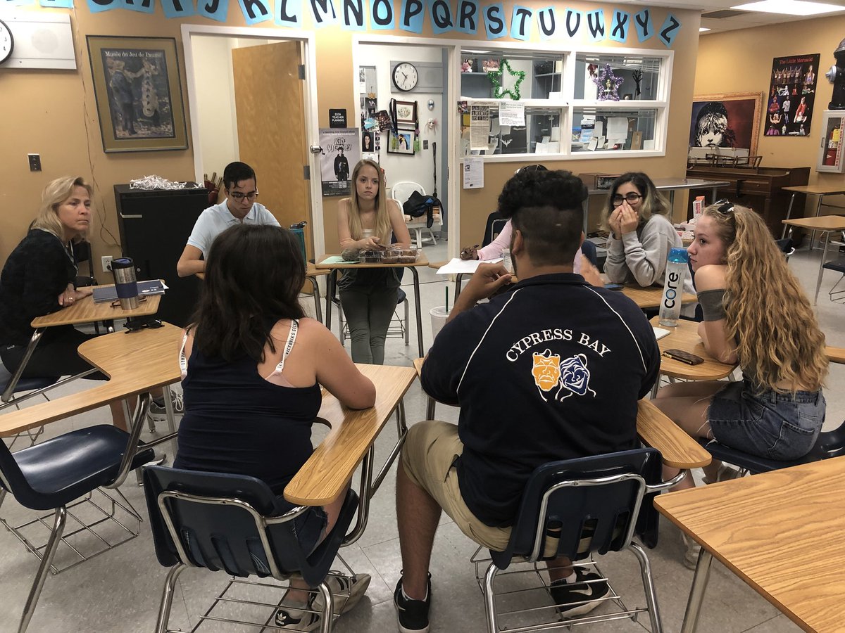 cbhsdramaclub's tweet image. Yesterday our new board met to discuss all the exciting things we’ll be doing this year!! What fun events would you like us to be a part of? #replytweet #bestboardever