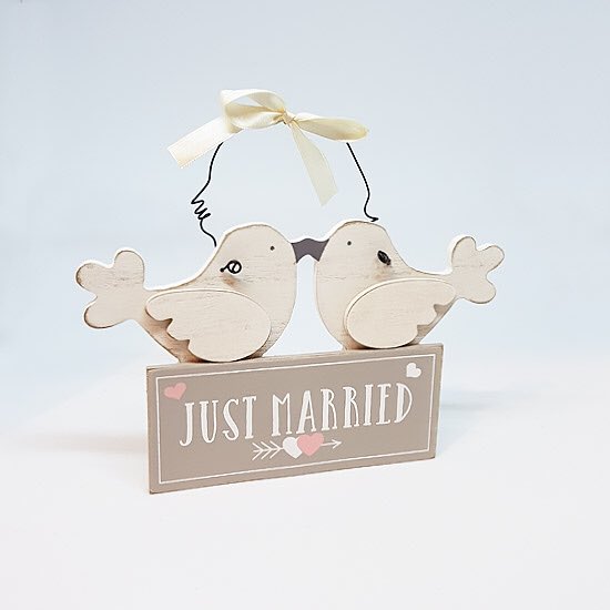 Just married plaques available. These are great for a gift or to add to your wedding day