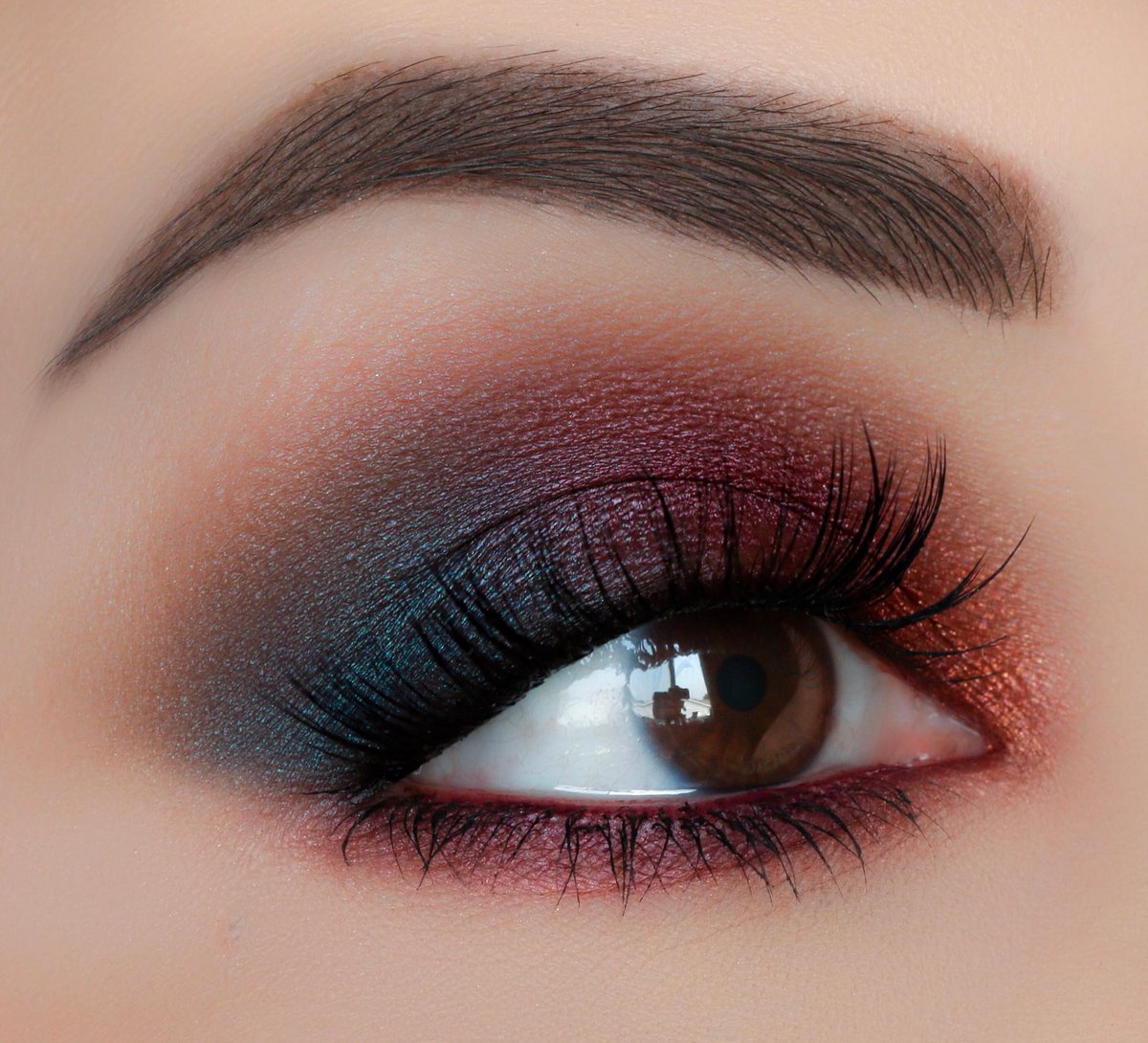 ana_b_artistry's tweet photo. A jewel toned #eotd using @ABHcosmetics @norvina1 single shadows-
Dragon Fly, Rosette and Sienna with Orange Soda.
@LashifyHQ C 16 gossamer lashes
.
#anastasiabrows #anastasiabeverlyhills #norvina #abh #abhshadows #makeup #eyeshadow #makeuptutorial #jeweltones https://t.co/08boWs6jEs