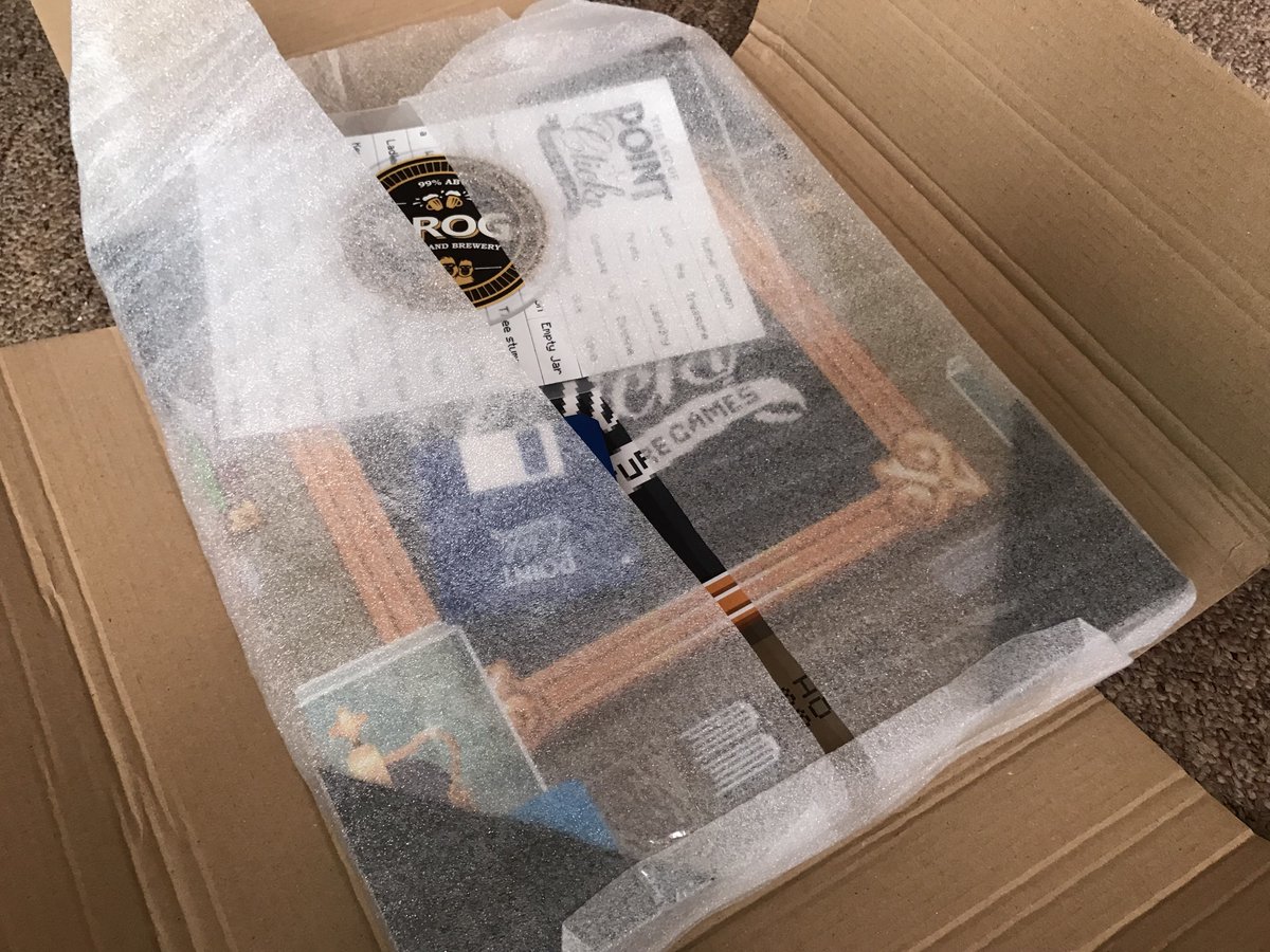 bitmap_books's tweet photo. Before we ship any new book we always work out the best way to package so it arrives in pristine condition 📦🚚
Poly bag ✔️
Cardboard wrap ✔️ 
Foam wrapping ✔️ 
Corner protectors ✔️ 
Shrink wrap ✔️ https://t.co/Xu2ENuDZsJ