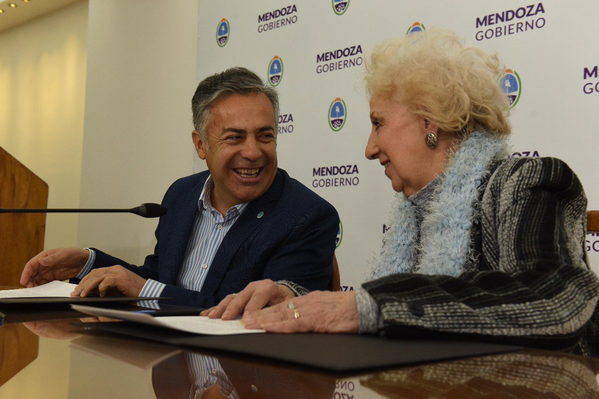 alfredocornejo's tweet photo. Junto a Estela de Carlotto firmamos un convenio para interceder en la justicia y poder congelar los expedientes de adopciones que se dieron entre el 76 y el 83. Cuentan con todo nuestro apoyo y compromiso de gestión, siempre en busca de verdad y justicia @abuelasdifusion https://t.co/HyiHvDWslX