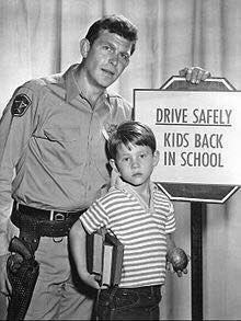 Warmackem's tweet image. #school #stopforschoolbus #pedestrians #safedriving #police #sheriff #mayberry