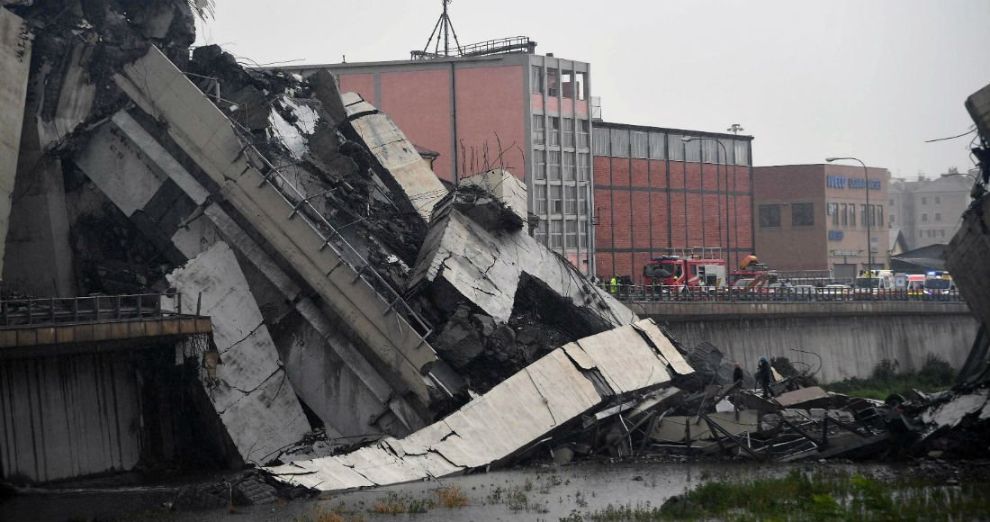 NoticiasMX360's tweet photo. #VIDEO y FOTOS: Derrumbe de un viaducto en Génova, Italia, deja al menos 30 personas muertas https://t.co/ATEHbXFMb7 https://t.co/zsyBUs79jh
