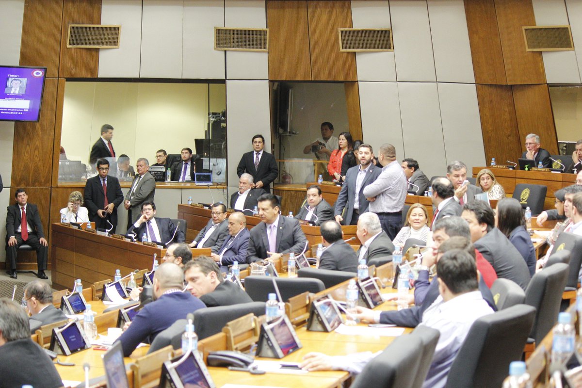 DiputadosPy's tweet photo. Sesión Extraordinaria de la Cámara de Diputados! https://t.co/KQHXDtRWwS