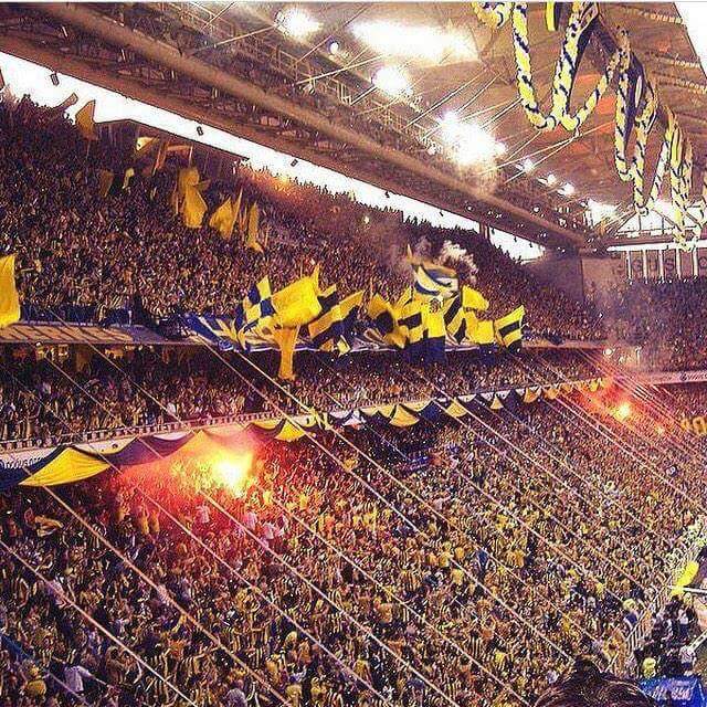 Fener10line's tweet photo. Portekiz gazetesi A Bola: "Benfica, Türkiye'de acı çekecek." https://t.co/QpdRVoJm0G