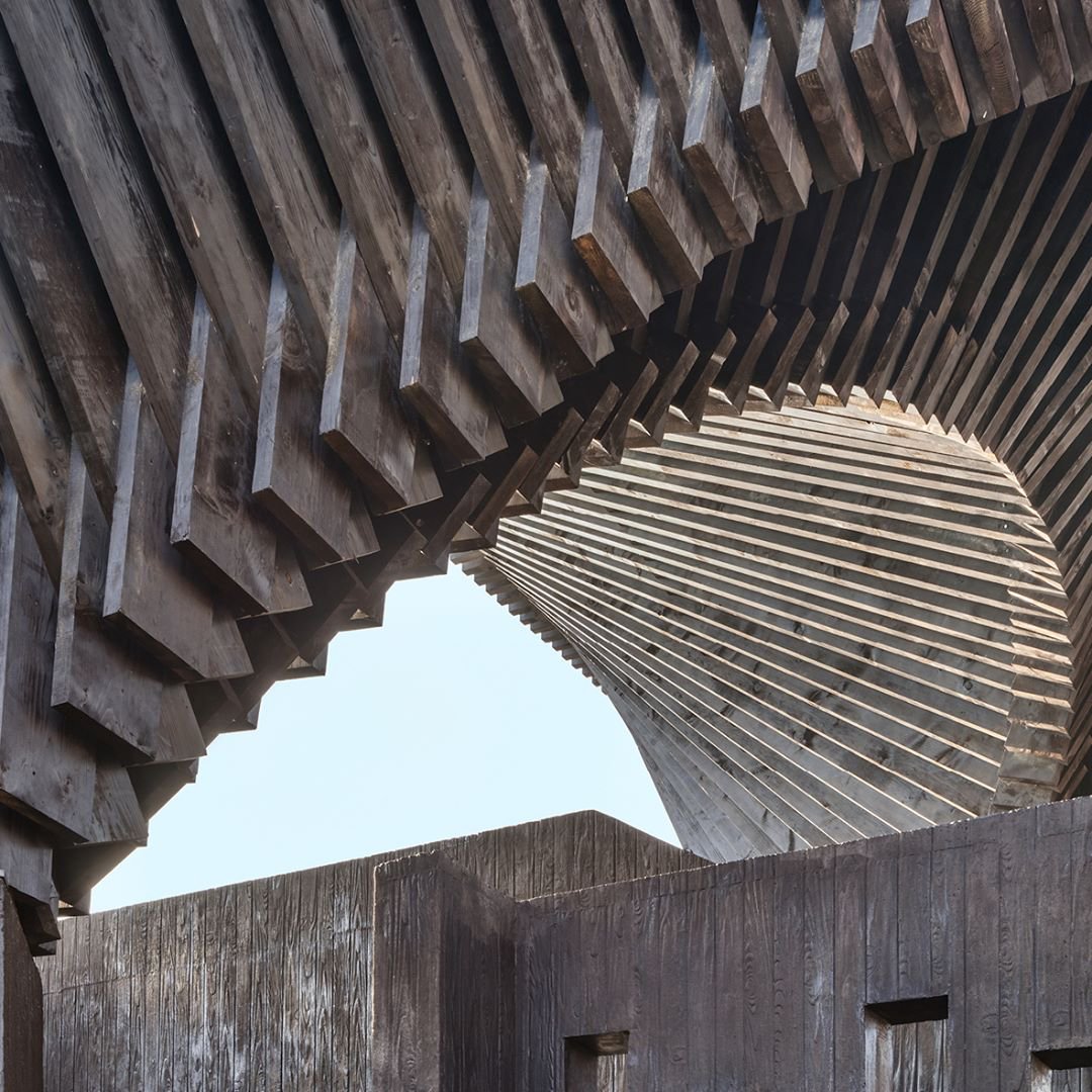 MasterDynamic's tweet image. Sir #DavidAdjaye&apos;s design for the Gwangju Pavillion incorporates traditional interlocking timber practices, native to Korea. #EscapeToExplore, captured by @AdjayeAssoc