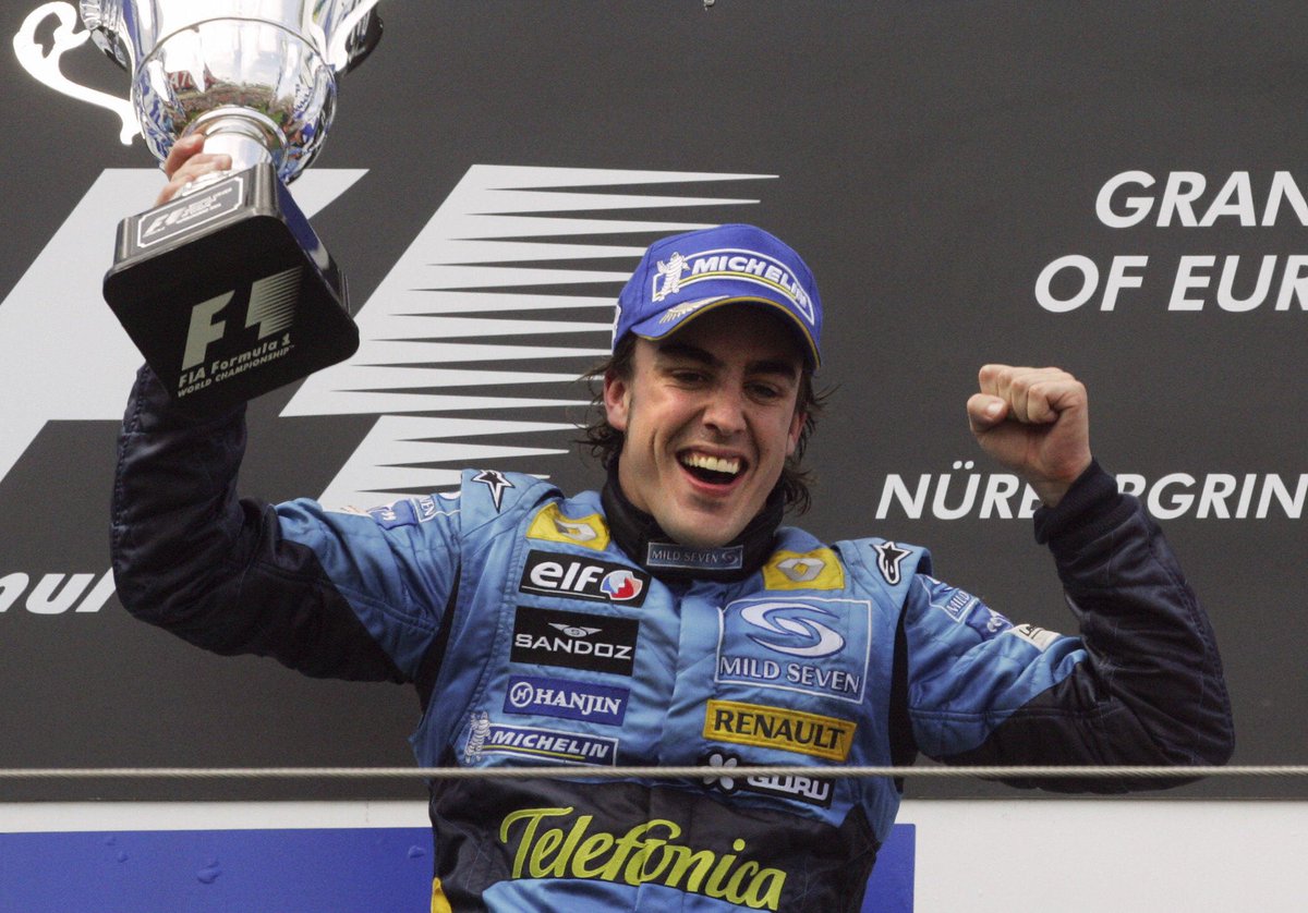 movistar_F1's tweet photo. 17 años en la máxima competición, 2 títulos mundiales, 32 victorias, 97 podios... se retira de la @F1 uno de los mejores pilotos de la historia, nace la LEYENDA.
Gracias por tanto, @alo_oficial. https://t.co/3OZlsPp3NZ
