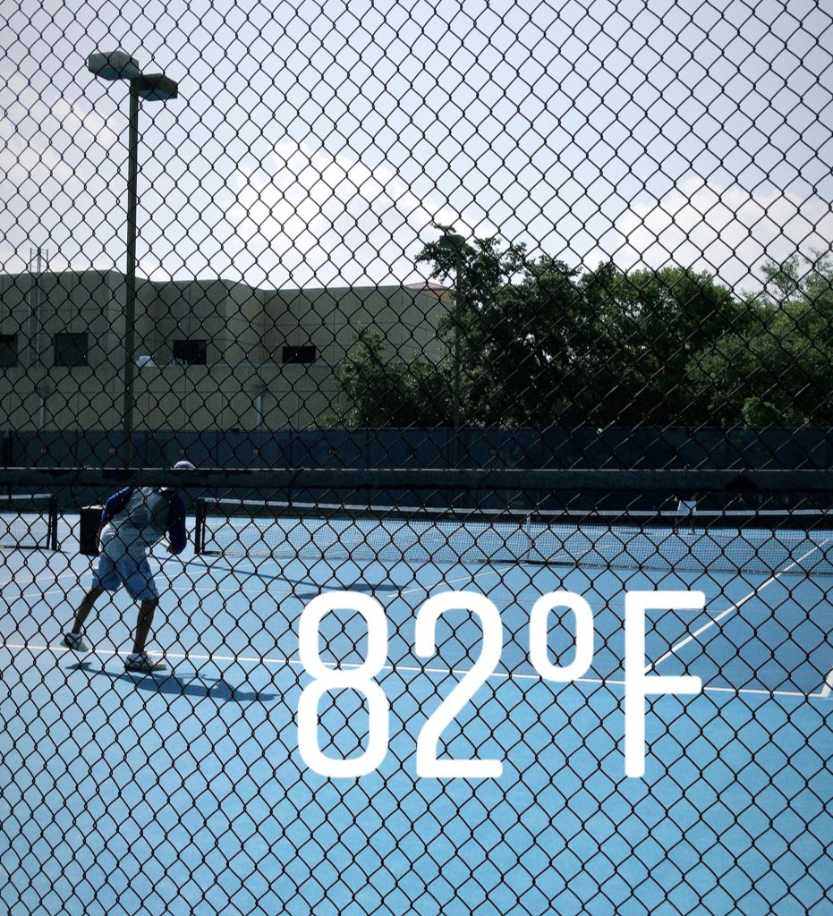 UTSA's tweet photo. Perfect weather for a quick game on the court. 🎾 #UTSA #BestStudentLife https://t.co/3Ai0aV2ZOT