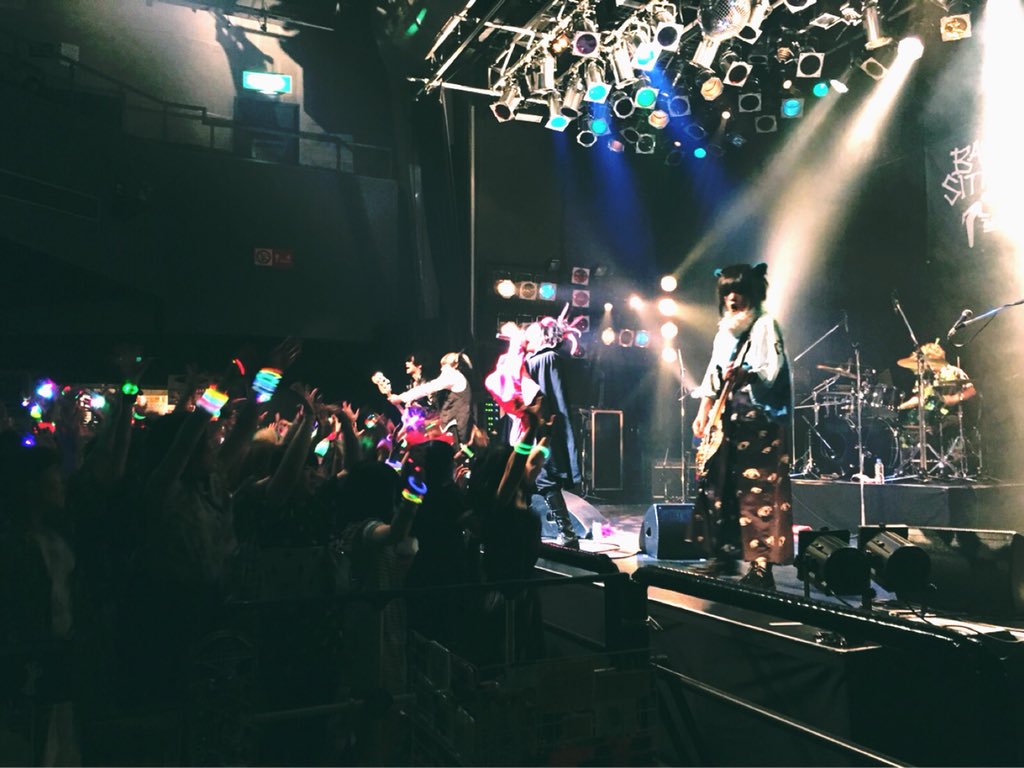 mjo_koushiki's tweet photo. 【8/14.エレクトWEST】
登場「烙印と黒幕」
1.お負けの人生
-バンドコール
2.ラバ、シーラカンスを妬む。
3.日本劣等！謝罪回収の旅！
4.High-Technology Sub-Culture
5.不幸自慢
退場

闘うのよ、現実と
生き抜くのよ、氷河期を
見返すのよ、
我々を馬鹿にしてきた全てを。
そんな形の
許さない物語。 https://t.co/rViTMKEhTg