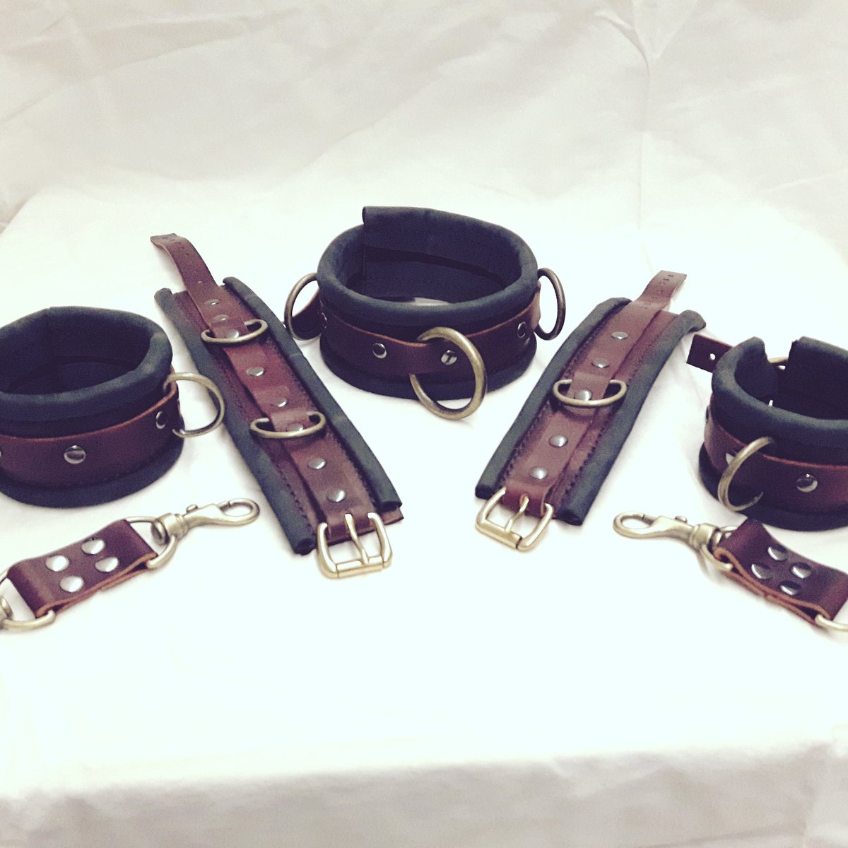RLL_INC's tweet photo. New product coming to #etsy soon along with a #sale !  Don't want to miss out on this. 
#bdsm #onlineshopping #handmade #leather #fetish #handstitched #lockingcollar #bondage #bondagemodel #bdsmmodel #redlightleather #ddlg #customorders #bdsmplay #kinky #bondagegear #slave https://t.co/sliho8AN85