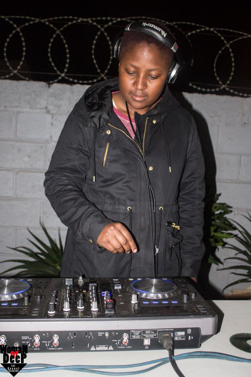Dj_Mathokzin's tweet photo. #womanofdeep https://t.co/k87TC2peej