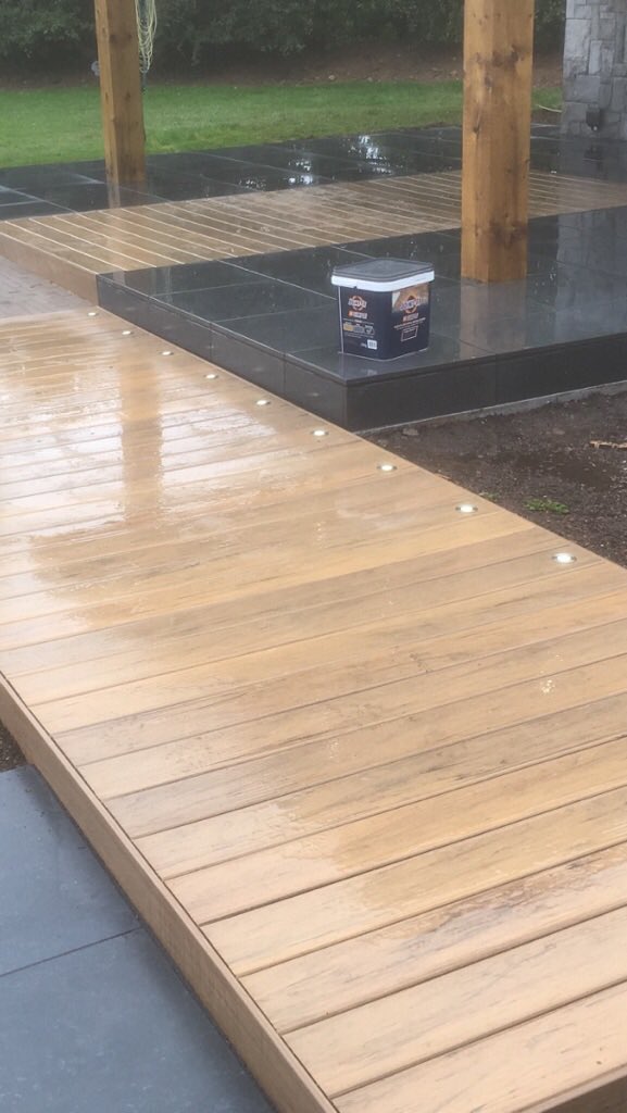 BulbsintheDiff's tweet image. Nice installation done locally using our LED deck lights. Now available in warm white as well as cool white if that’s what you prefer. #keepitlocal