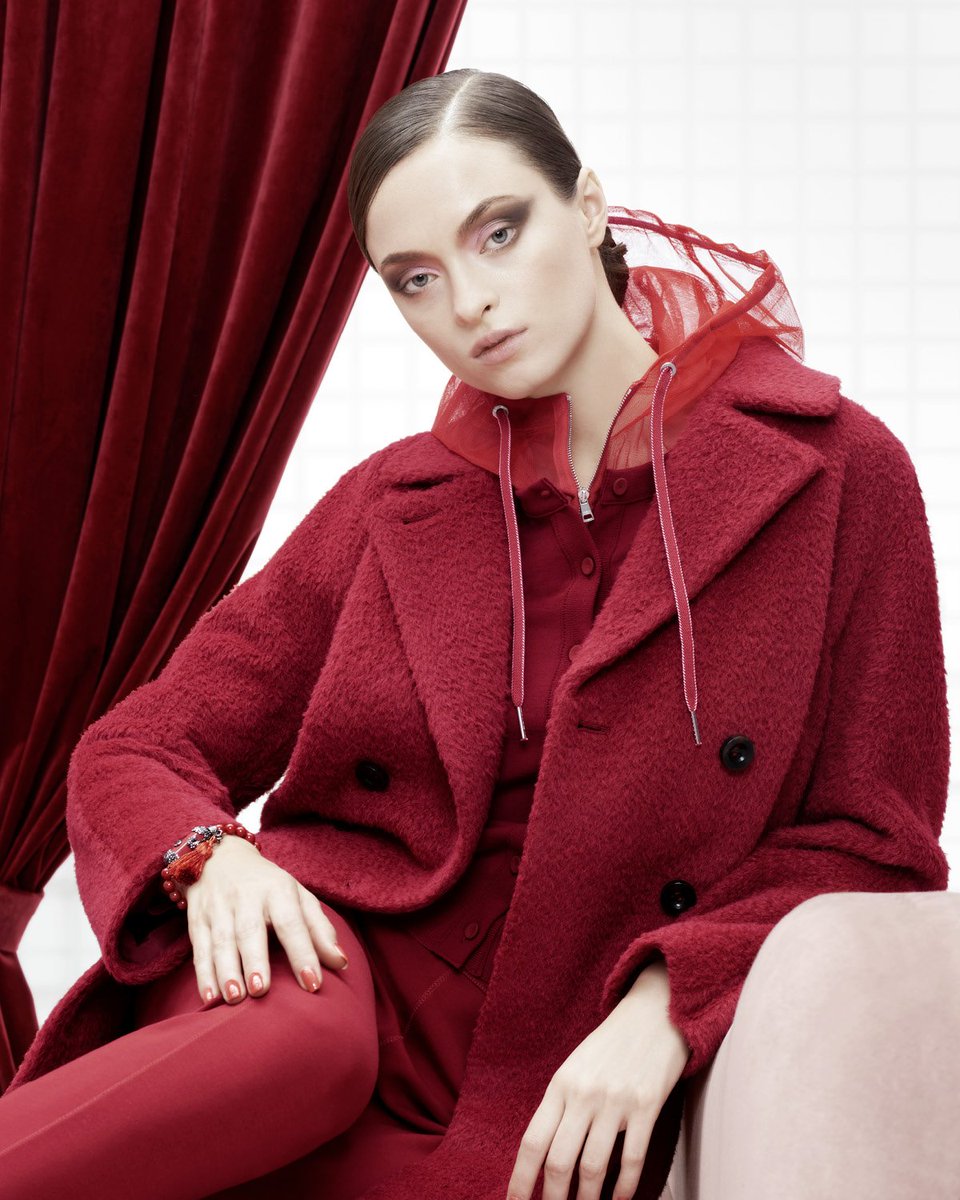 shopSQUAREONE's tweet image. Red is back! This Fall embrace the colour of victory combined with powerful contrasts of mixed media and patent leather from @marccain at #SQ1. #FallShopping