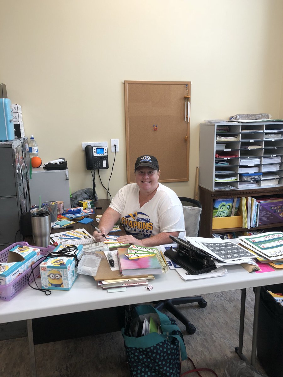 KnightsofFaith1's tweet photo. Teachers and students are preparing for the best school year yet! #saintandrewcatholicschoolpa #sasknightsoffaith #knightsoffaith #backtoschool #catholicschools https://t.co/4Vc1VwQ88a