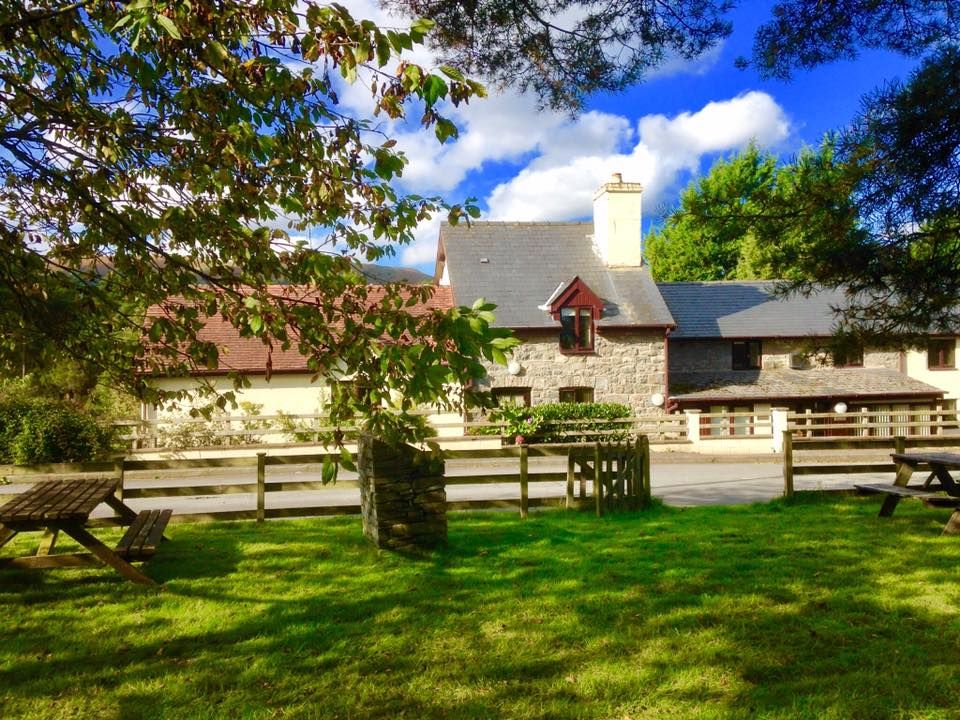 TheHolidayCots's tweet photo. A former country inn which has been beautifully converted, the cottages at Vulcan Lodge can either be rented separately or together to accommodate large groups.
https://t.co/m7fBKT6hc1
#Llandrindod #Powys #HolidayCottages #GroupAccommodation #Wales #Holiday #UpperWyeValley https://t.co/Jo0wUABxoq