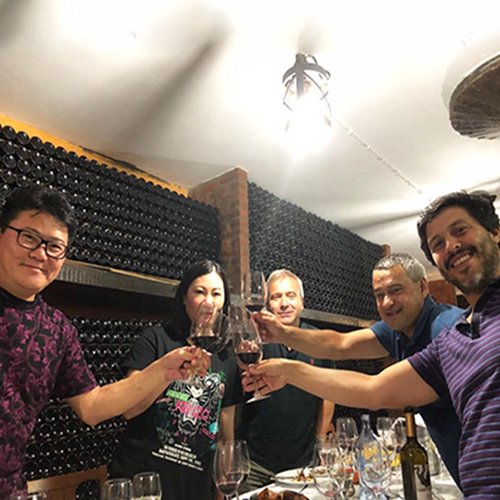 CascaWines's tweet photo. Leitão à Bairrada 

#bairrada #bairradadoc #gastronomia #gastronomy #vinhotinto #redwine #cabodaroca #3liters #reserva #baga #portugal #pairing #leitaoabairrada https://t.co/JKxCdbrVmU