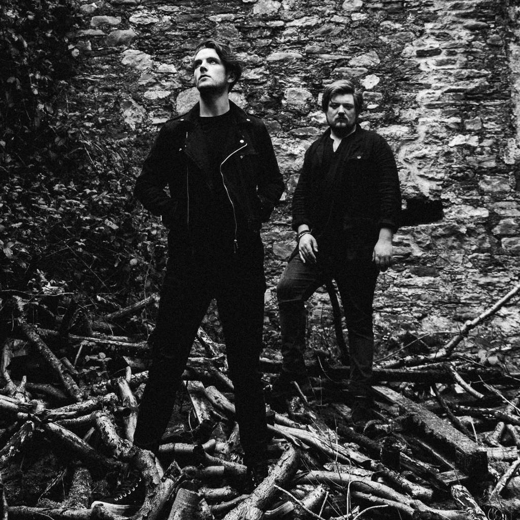 Return Look: Talking Waves Shares 'Lonely' (Single &amp; Video). @TalkingWaves comeherefloyd.com/2018/08/return…